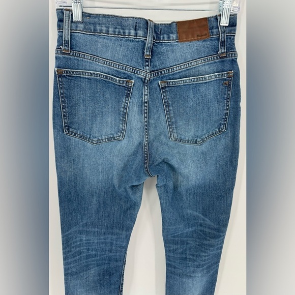 Madewell The Perfect Vintage Jean in Hernando Wash: Raw Hem Edition - Picture 5 of 16